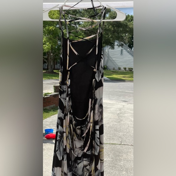 Lulus Maxi Floral Dress size M - Picture 2 of 3